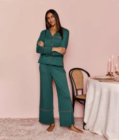 The Cloud 9 Pajama Set - Eden & Rosewood -Summersalt Shop 1 ModelFront 09f8da79 ac97 4504 b7dd 8c810d23aea6