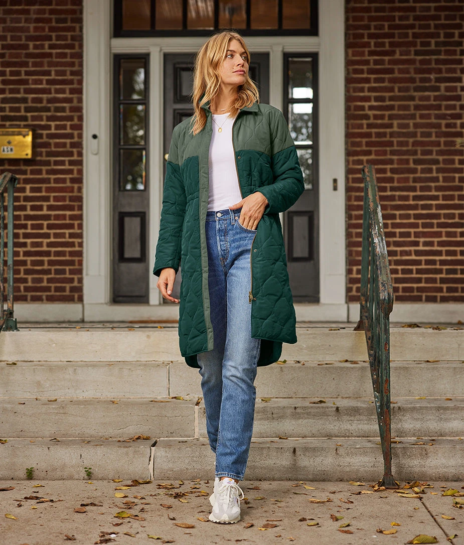 The Long Colorblock Eco Quilted Coat - Olive & Eden The Long Colorblock Eco Quilted Coat - Olive & Eden -Summersalt Shop 1 ModelFront 74acd15e ed47 4a99 8e71 961d7143cfac