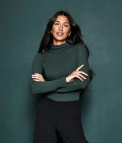 The Extra Soft Long Sleeve Day To Night Bodysuit - Eden -Summersalt Shop 2 ModelBack 60a517de 7d32 4fe3 9e30 8f82a67cf7cc