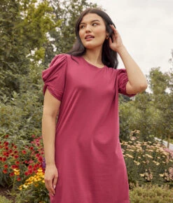The Luxe Pima Twist-Sleeve T-Shirt Dress - Currant -Summersalt Shop 2 ModelBack 6f458c45 0417 41ae 998d 5f26d6216bad