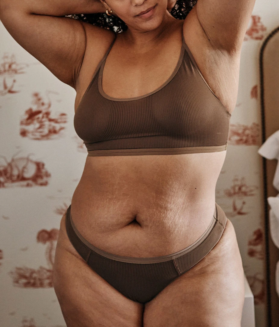 The Feel Free High Rise Brief Underwear - Clay The Feel Free High Rise Brief Underwear - Clay -Summersalt Shop 2 ModelBack 81f8ac2f d81a 4442 a0bb bd539c1f163e