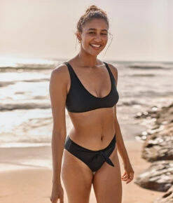 The Tie Belt High Leg Mid Rise Bottom - Sea Urchin 5 The Tie Belt High Leg Mid Rise Bottom - Sea Urchin -Summersalt Shop 2 ModelBack 911650fb 3119 40ec 9698 62ff74320068