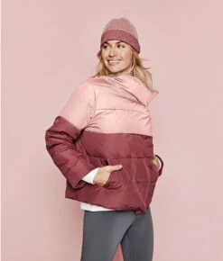 The Colorblock Eco Puffer Jacket - Rosewood & Shell -Summersalt Shop 2 ModelBack c56f2218 98cf 45aa 887a 12d74c1e5c27