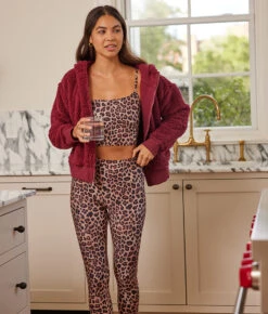 The Do-It-All High Rise 7/8 Leggings - Terracotta Leopard 7 The Do-It-All High Rise 7/8 Leggings - Terracotta Leopard -Summersalt Shop 4ModelFrontLeopard