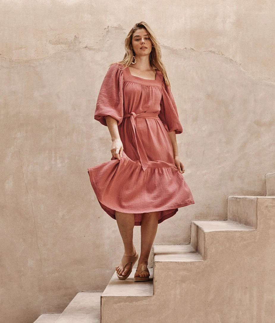 The Going Places Gauze Midi Dress - Faded Rose The Going Places Gauze Midi Dress - Faded Rose -Summersalt Shop 4 ModelDetail 5dec6256 ff1d 4265 92dc c1e603f1bdfa