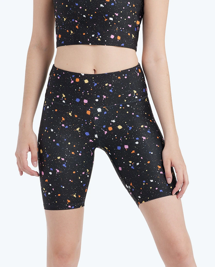 The Do-It-All High Rise Biker Shorts - Paint Splatter in Sea Urchin The Do-It-All High Rise Biker Shorts - Paint Splatter In Sea Urchin -Summersalt Shop 4 ModelDetail d055a951 4ee4 4790 9116 54546290a963