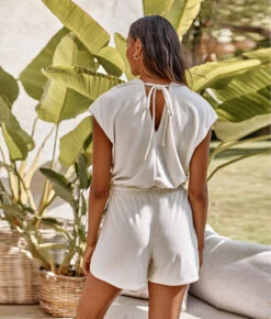The Towel Terry V-Neck Romper - White Sand -Summersalt Shop 4 ModelFullBody 6fefb351 7042 4a68 9bce be8ada9118ef