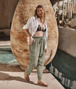 The Going Places Gauze Drawstring Pant - Agave 7 The Going Places Gauze Drawstring Pant - Agave -Summersalt Shop 5 ExtraProductShot 9efa74fd a19e 444b a837 2c4fb393ec90