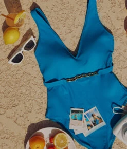 The Belted-Chain Backflip - Capri -Summersalt Shop Belted Chain Backflip Capri 4