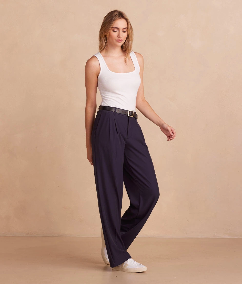 The Classic Pleat Straight Leg Trouser Pant - Midnight The Classic Pleat Straight Leg Trouser Pant - Midnight -Summersalt Shop ClassicPleatStraightLegTrouserPant Midnight Side Full