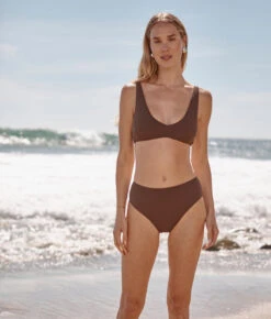 The LuxeCrinkle Tide Bikini Top - Mocha