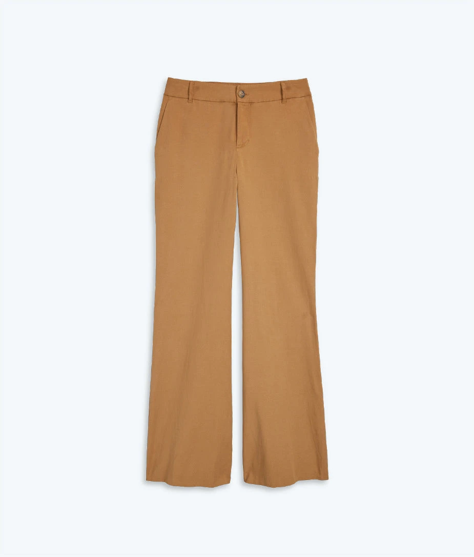 The Easy High-Waisted Flare Pant - Chai The Easy High-Waisted Flare Pant - Chai -Summersalt Shop FlatLay bf4768aa e83e 4423 a545 82244db17023