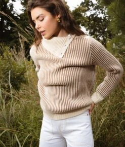 The Luxe Cashmere Blend Two-Tone Button Neck Sweater - Fawn & Dune 3 The Luxe Cashmere Blend Two-Tone Button Neck Sweater - Fawn & Dune -Summersalt Shop Luxe Cashmere Blend Two Tone Button Neck Sweater Fawn Dune 2