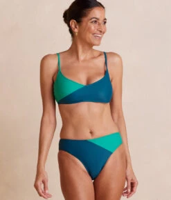 The Marina Bikini Top - Seaglass & Seaweed -Summersalt Shop MarinaBikiniTop SeaweedSeaglass Front2