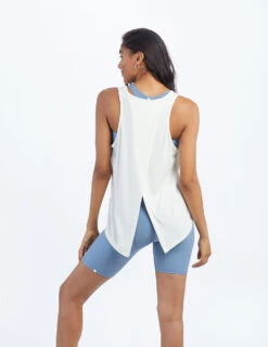 The Convertible Split Back Tank - White Sand -Summersalt Shop ModelBack 2531ee3c 5659 4089 b997 82958bfbd878