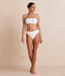 The Oasis Bikini Top - Small Scatter Stars In White Sand -Summersalt Shop OasisBikiniTop SmallScatterStarsinWhiteSand Front Full