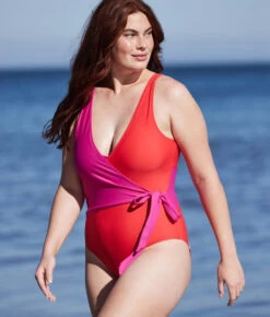 The Perfect Wrap One-Piece - Hibiscus & Grapefruit 4 The Perfect Wrap One-Piece - Hibiscus & Grapefruit -Summersalt Shop PWOPLavaHibiscusLifestyle1